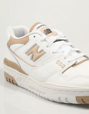 ZAPATILLAS NEW BALANCE BBW550 en color Blanco