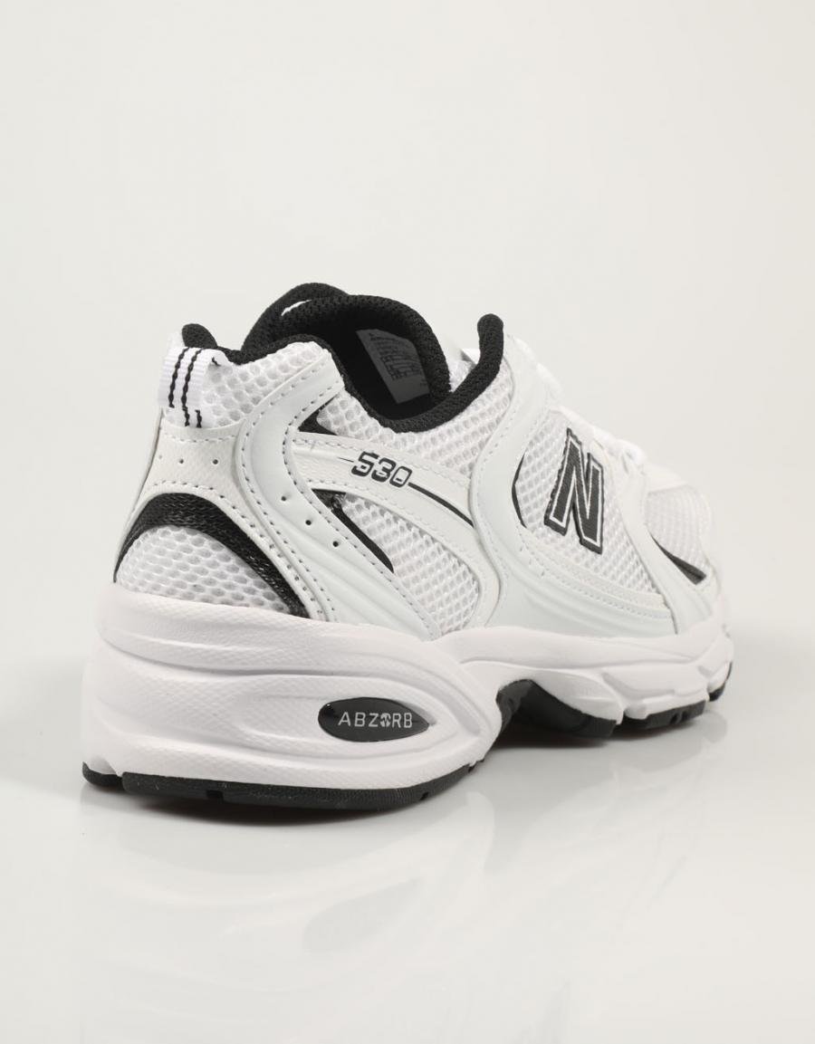 ZAPATILLAS NEW BALANCE MR en color Blanco