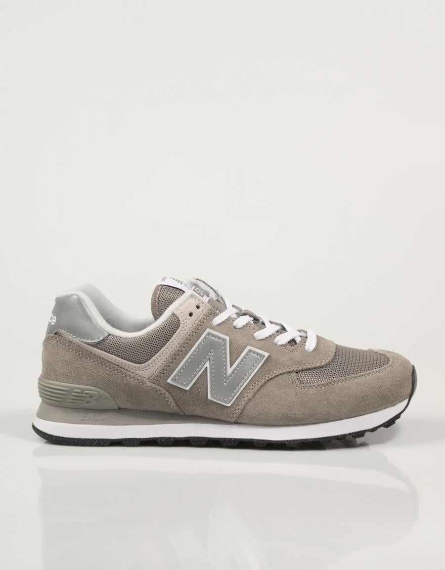 ZAPATILLAS NEW BALANCE ML574 en color Marron