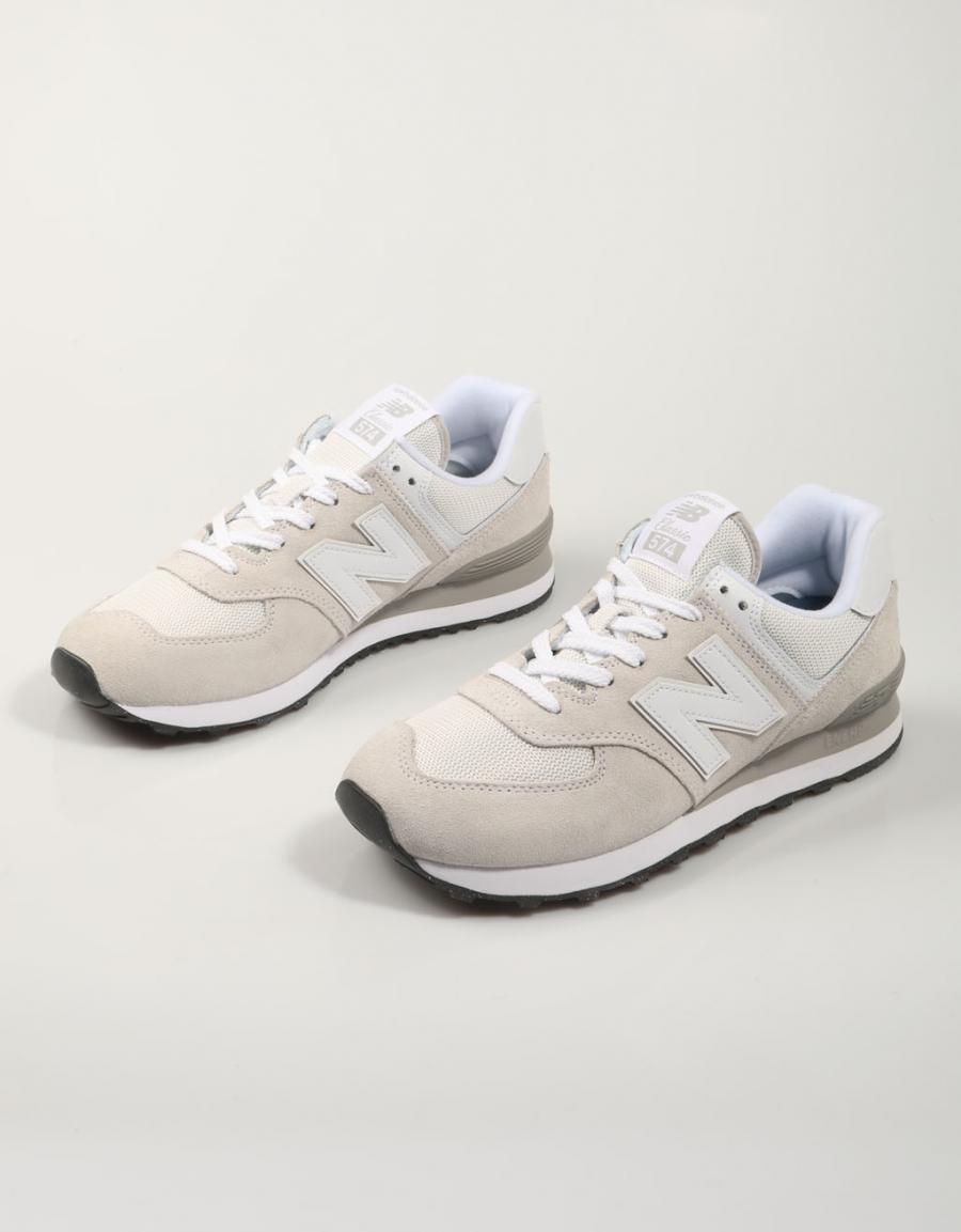 ZAPATILLAS NEW BALANCE ML574 en color Gris