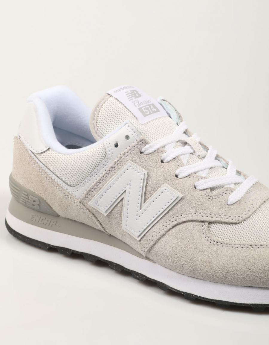 ZAPATILLAS NEW BALANCE ML574 en color Gris