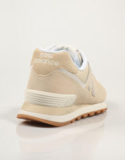 ZAPATILLAS NEW BALANCE WL574 en color Beige