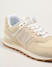 ZAPATILLAS NEW BALANCE WL574 en color Beige