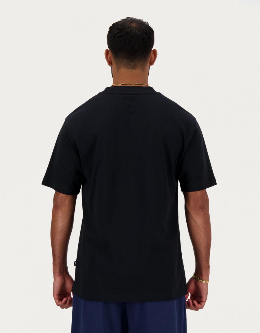 T -shirt NEW BALANCE nunca envelhece o modelo atlético relaxado em preto
