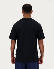 T -shirt NEW BALANCE nunca envelhece o modelo atlético relaxado em preto