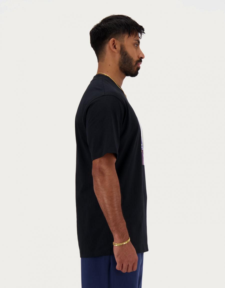 T -shirt NEW BALANCE nunca envelhece o modelo atlético relaxado em preto