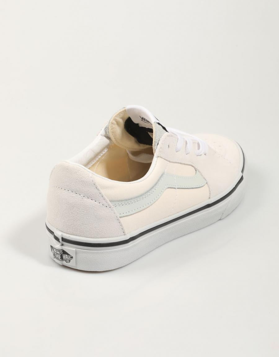 ZAPATILLAS VANS SK8 LOW en color Blanco