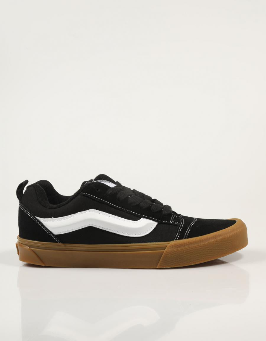 ZAPATILLAS VANS KNU SKOOL en color Negro