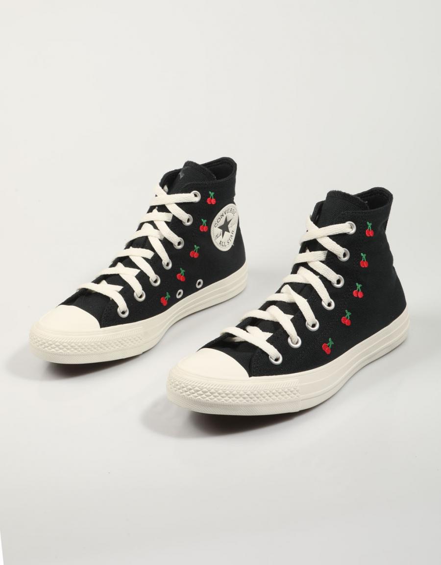 ZAPATILLAS CONVERSE CHUCK en color Negro