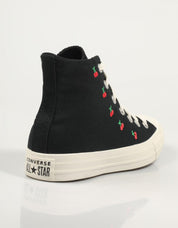 ZAPATILLAS CONVERSE CHUCK en color Negro