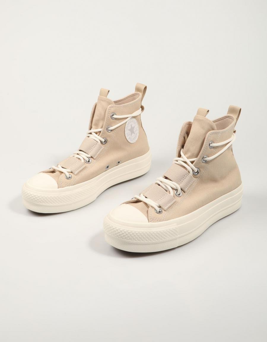 ZAPATILLAS CONVERSE CHUCK en color Beige