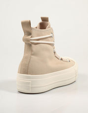 ZAPATILLAS CONVERSE CHUCK en color Beige