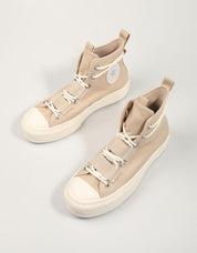 ZAPATILLAS CONVERSE CHUCK en color Beige