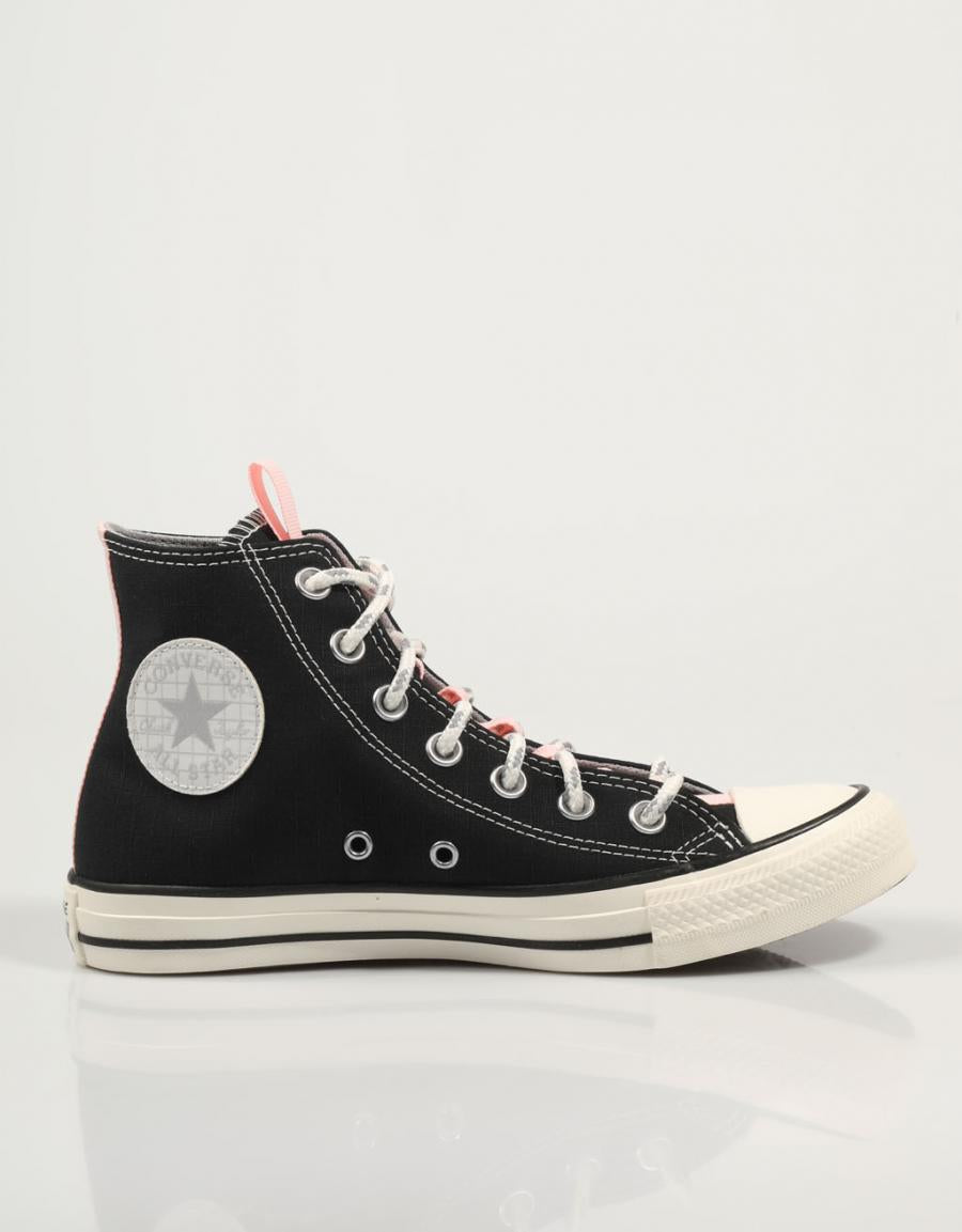 ZAPATILLAS CONVERSE CHUCK en color Negro