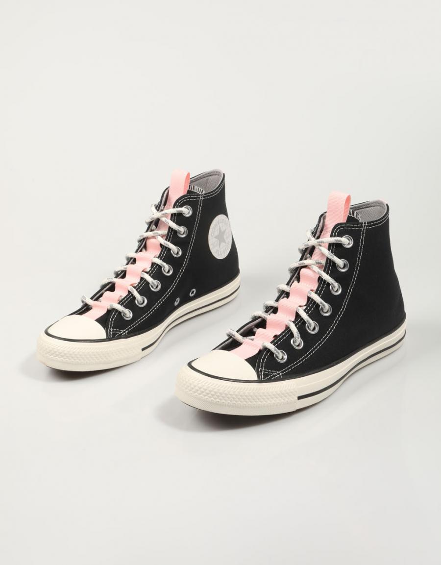 ZAPATILLAS CONVERSE CHUCK en color Negro