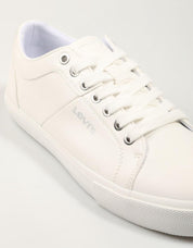ZAPATILLAS LEVIS WOODWARD en color Blanco