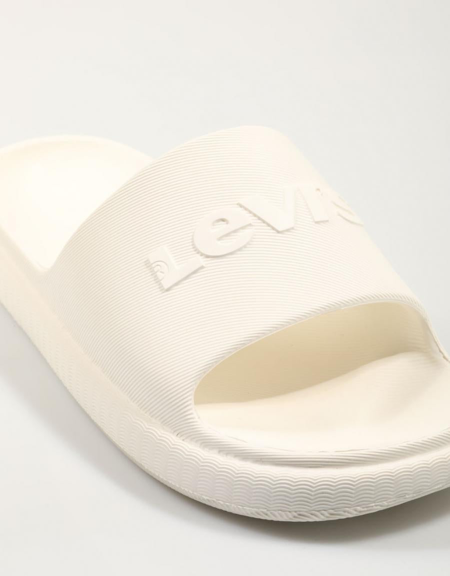 CHANCLAS LEVIS JUNE NEXT S en color Hielo