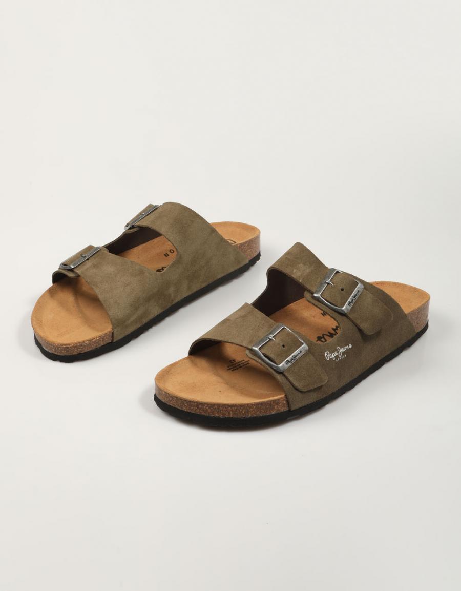 SANDALIAS PEPE JEANS BIO SUEDE M - PMS90112 en color Kaki