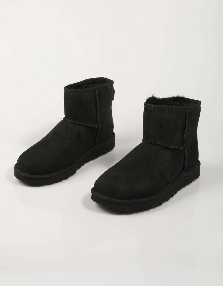 BOTINES UGG CLASSIC en color Negro