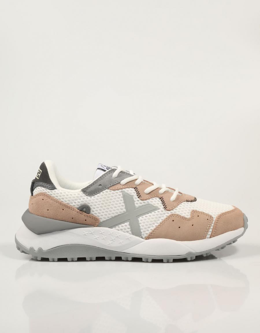 ZAPATILLAS MUNICH SHIBUYA en color Blanco