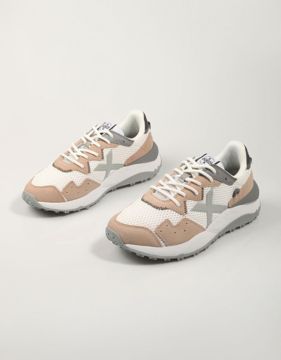 ZAPATILLAS MUNICH SHIBUYA en color Blanco