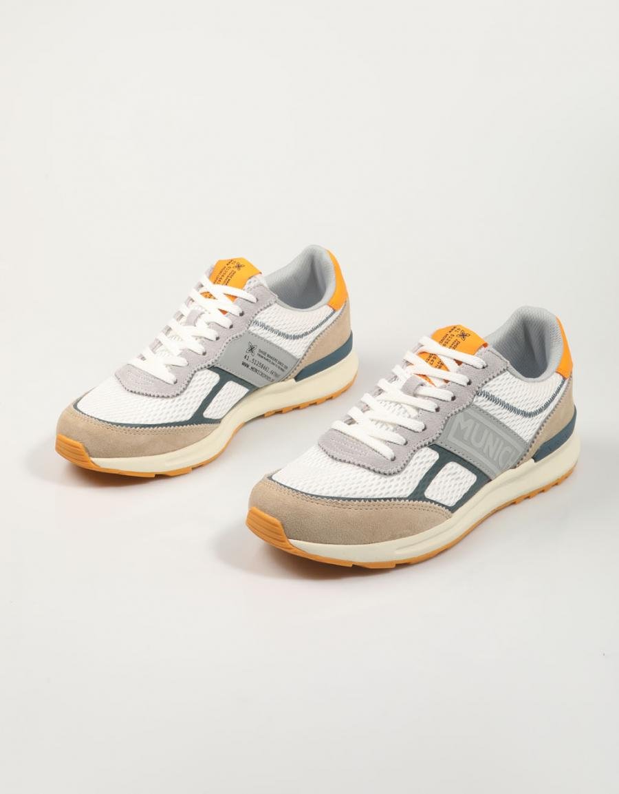 ZAPATILLAS MUNICH CORSA en color Blanco