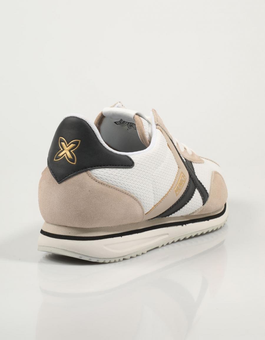 ZAPATILLAS MUNICH SAPPORO en color Blanco