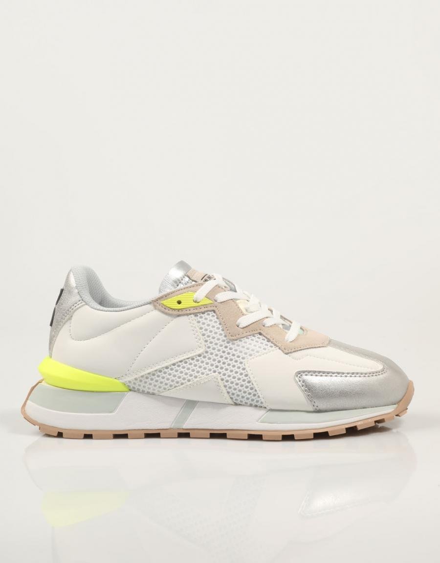 ZAPATILLAS MUNICH SOKU en color Blanco