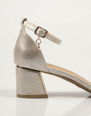 SANDALIAS XTI 142867 en color Oro