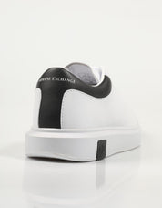 Scarpe Armani Exchange Xux123 in bianco