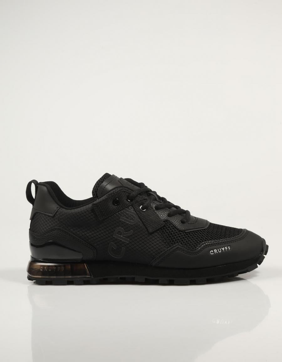 ZAPATILLAS CRUYFF SUPERBIA en color Negro