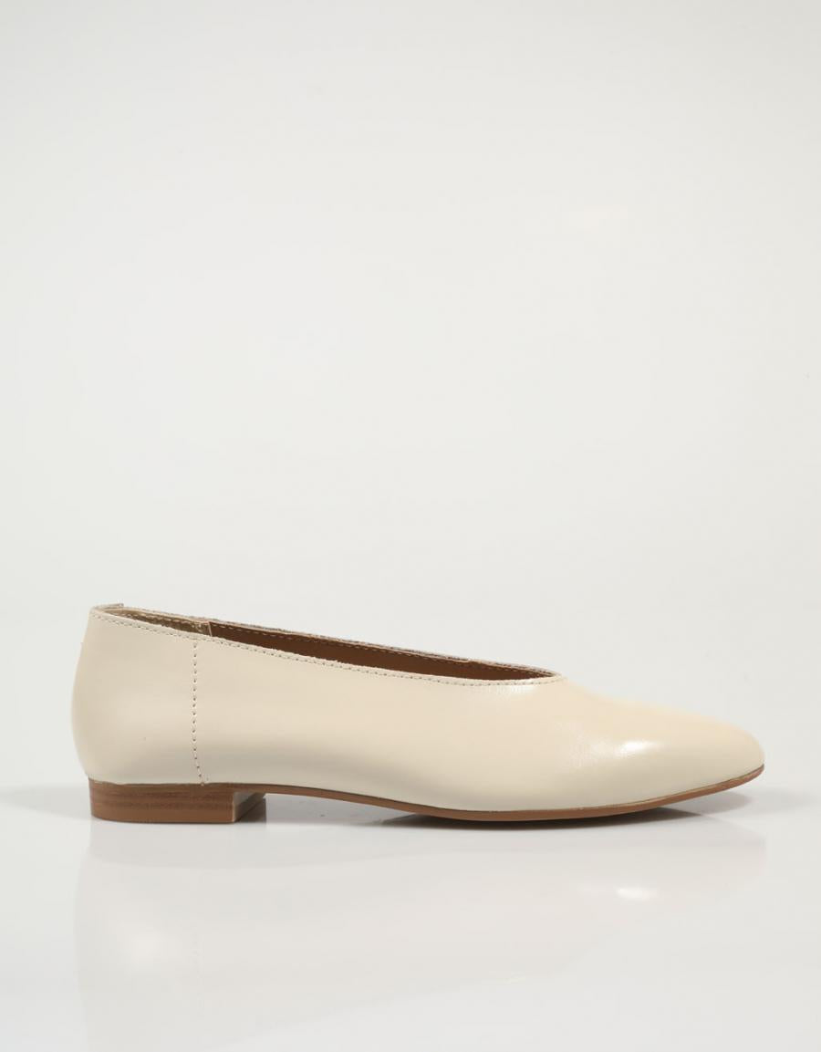 ZAPATOS VESTIR REBECCA HOPE 7602 en color Blanco