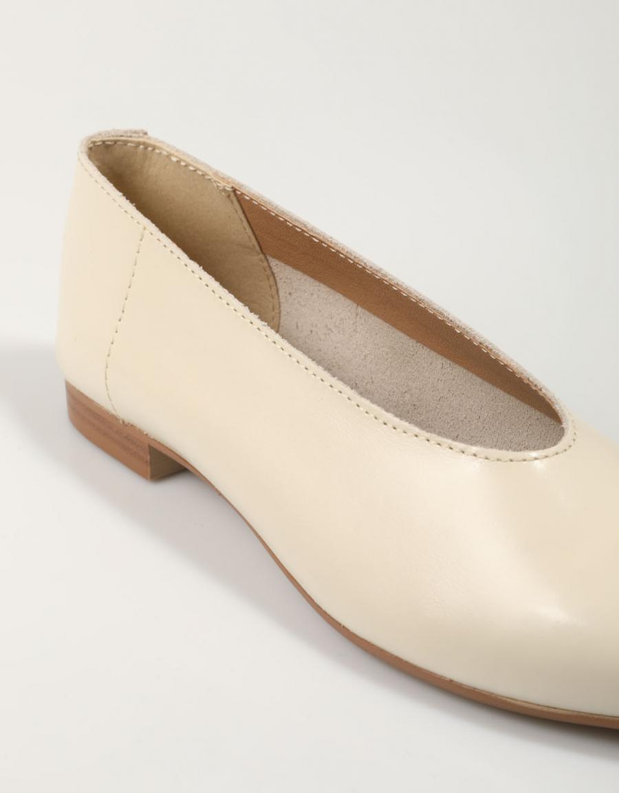 ZAPATOS VESTIR REBECCA HOPE 7602 en color Blanco