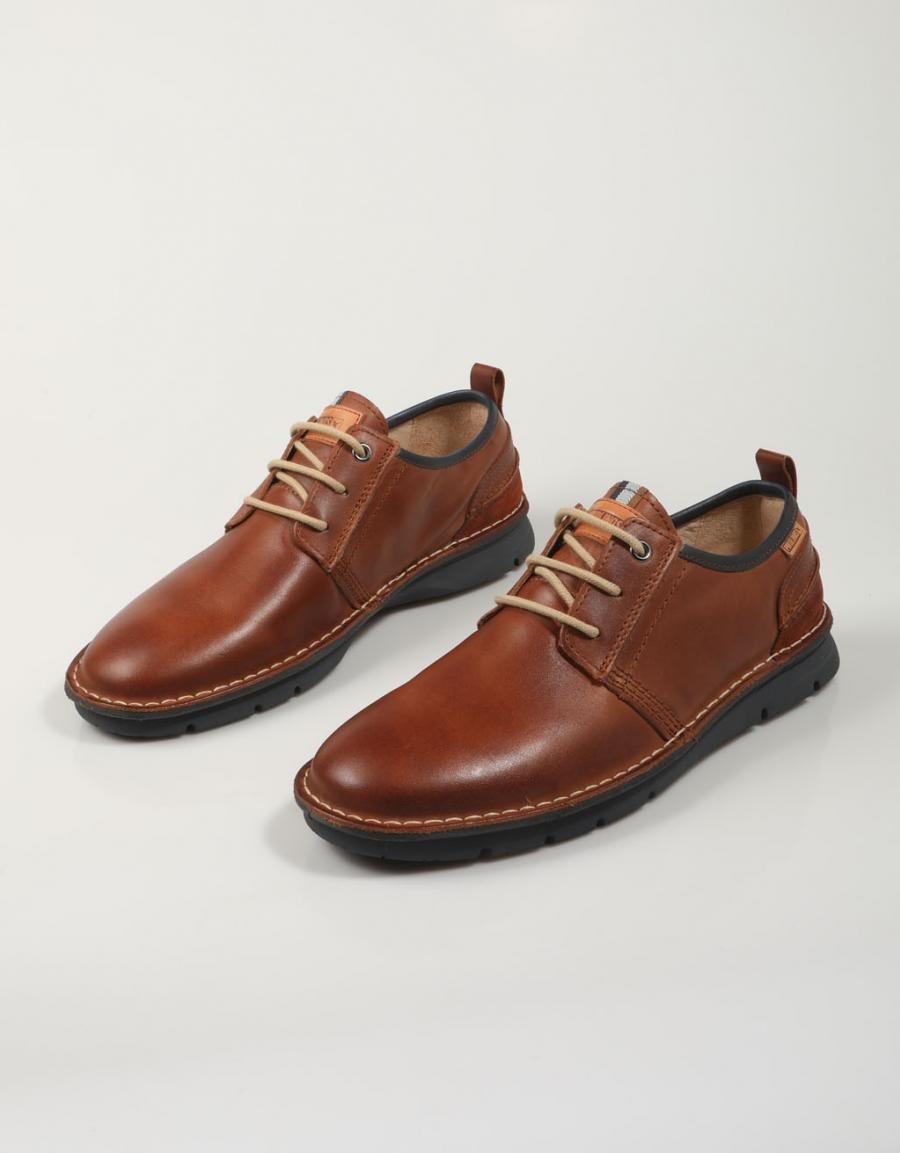 ZAPATOS VESTIR PIKOLINOS RIVAS M3T-4232C1 en color Cuero