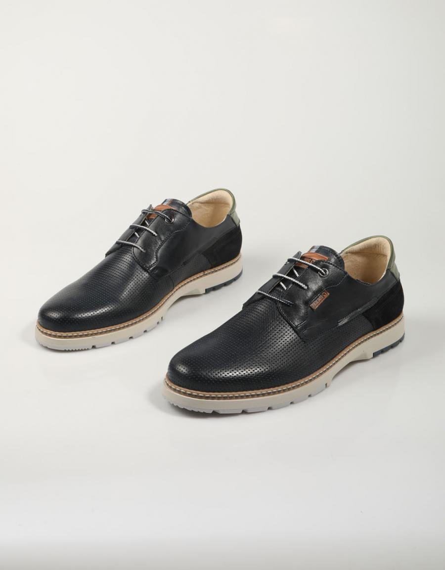 ZAPATOS VESTIR PIKOLINOS OLVERA M8A-4222C1 en color Azul marino