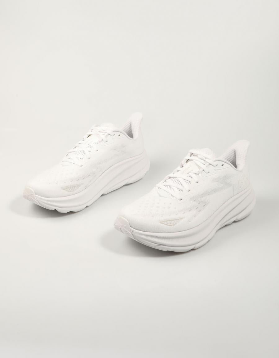 ZAPATILLAS HOKA CLIFTON 9 en color Blanco