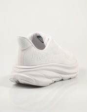 ZAPATILLAS HOKA CLIFTON 9 en color Blanco