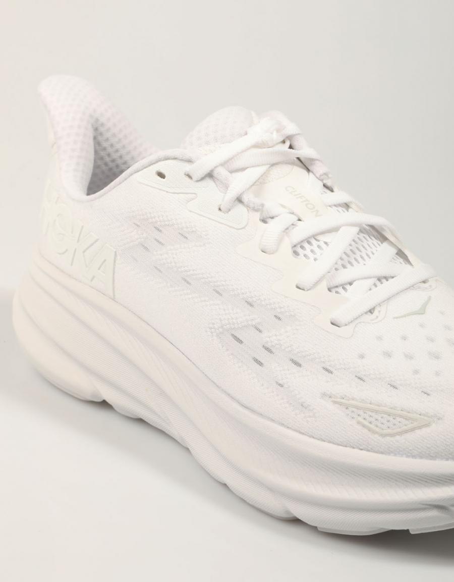 ZAPATILLAS HOKA CLIFTON 9 en color Blanco