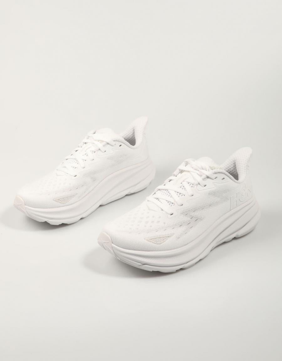 ZAPATILLAS HOKA CLIFTON 9 en color Blanco