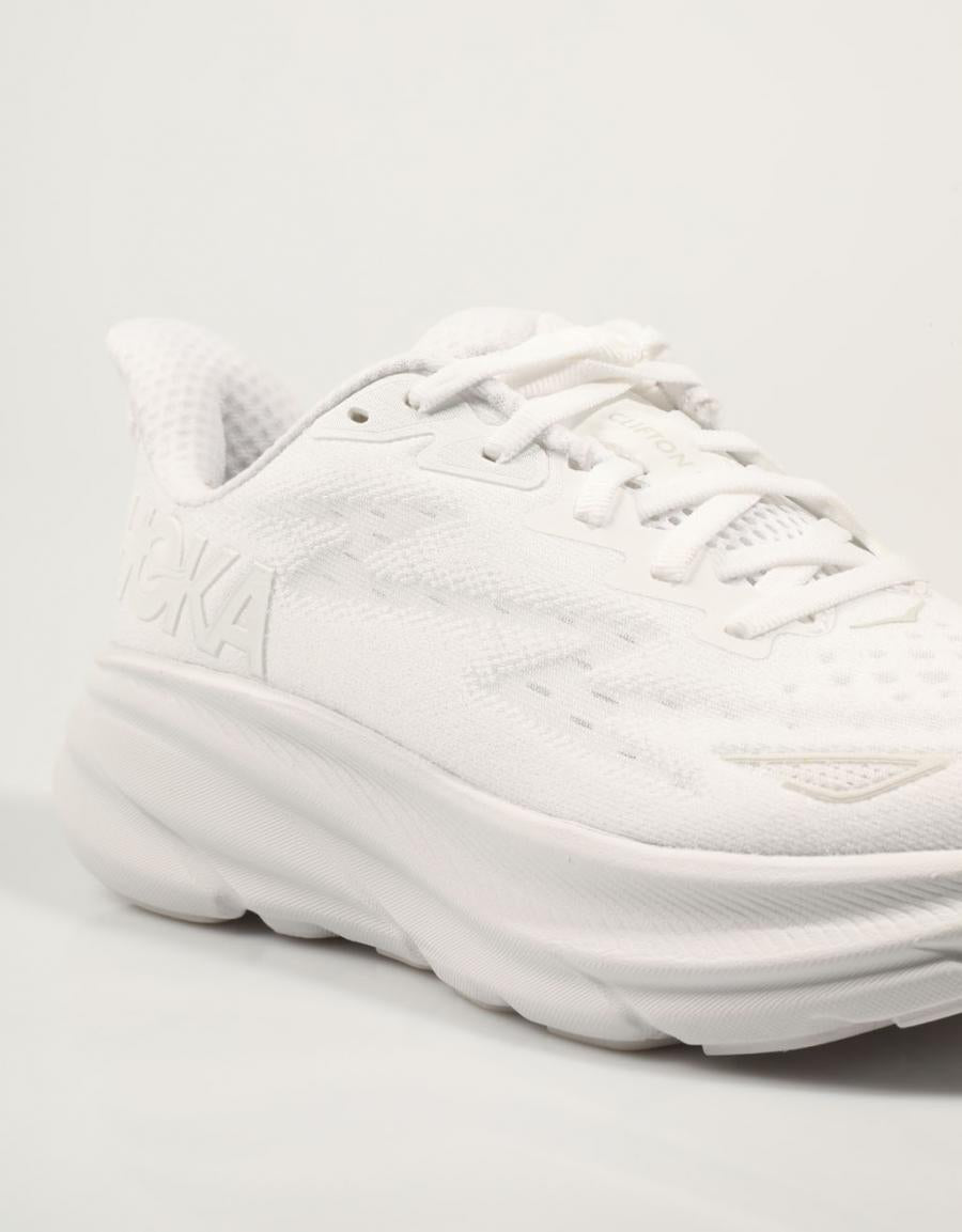 ZAPATILLAS HOKA CLIFTON 9 en color Blanco