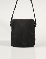 BANDOLERA CALVIN KLEIN SPORT ESSENTIALS REPORTER 18 AOP en color Negro