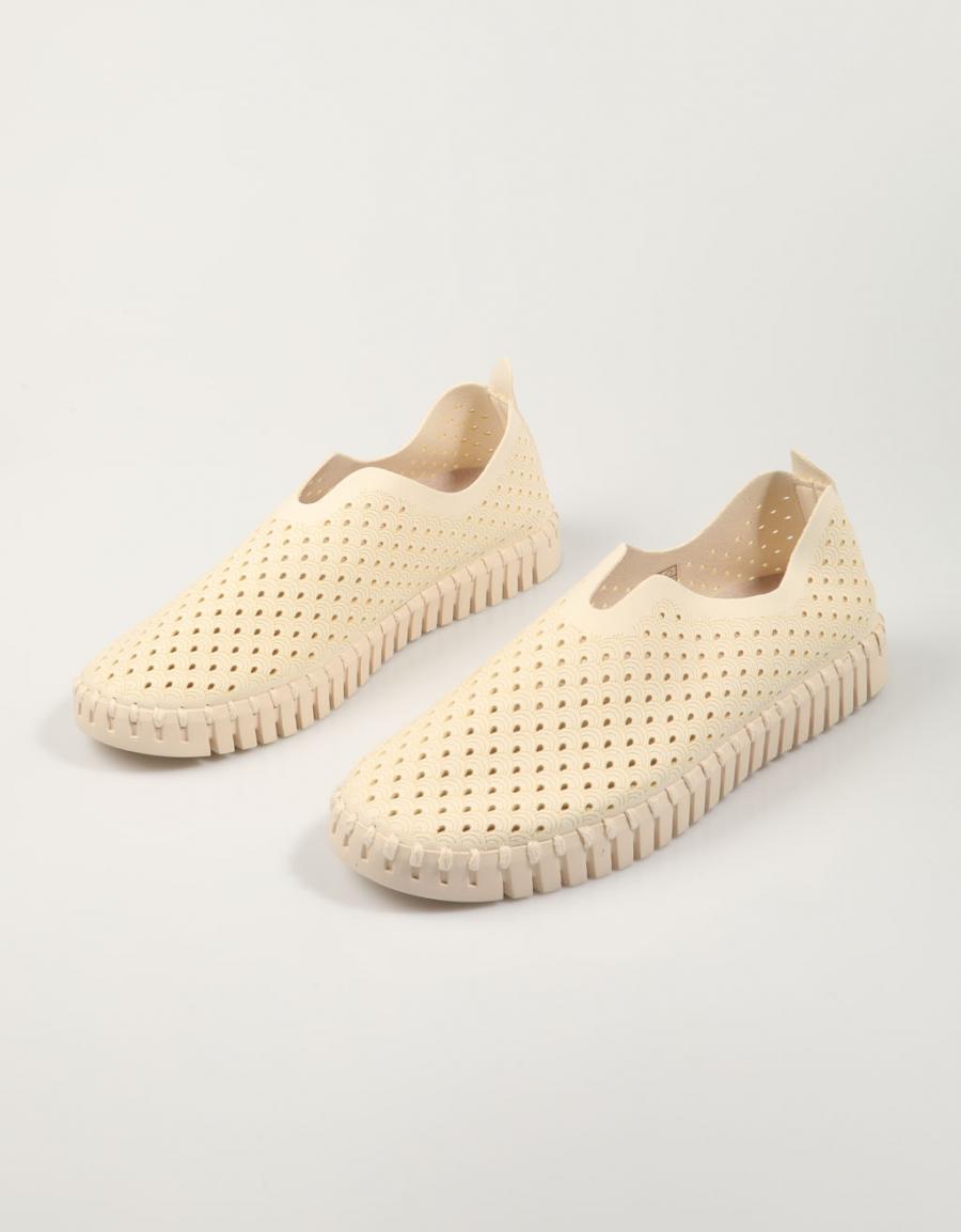 ZAPATOS SPORT ILSE TULIP en color Cuero