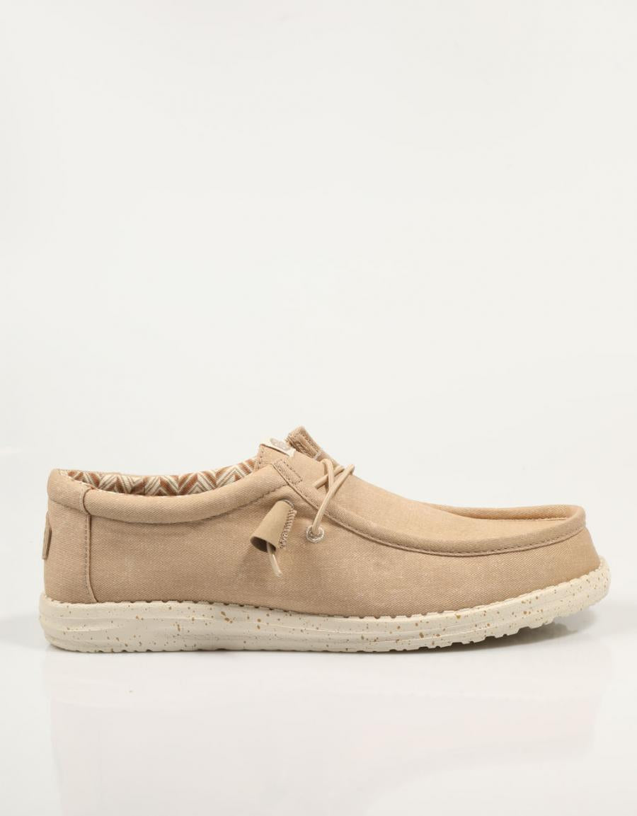 ZAPATOS SPORT DUDE WALLY CANVAS en color Beige