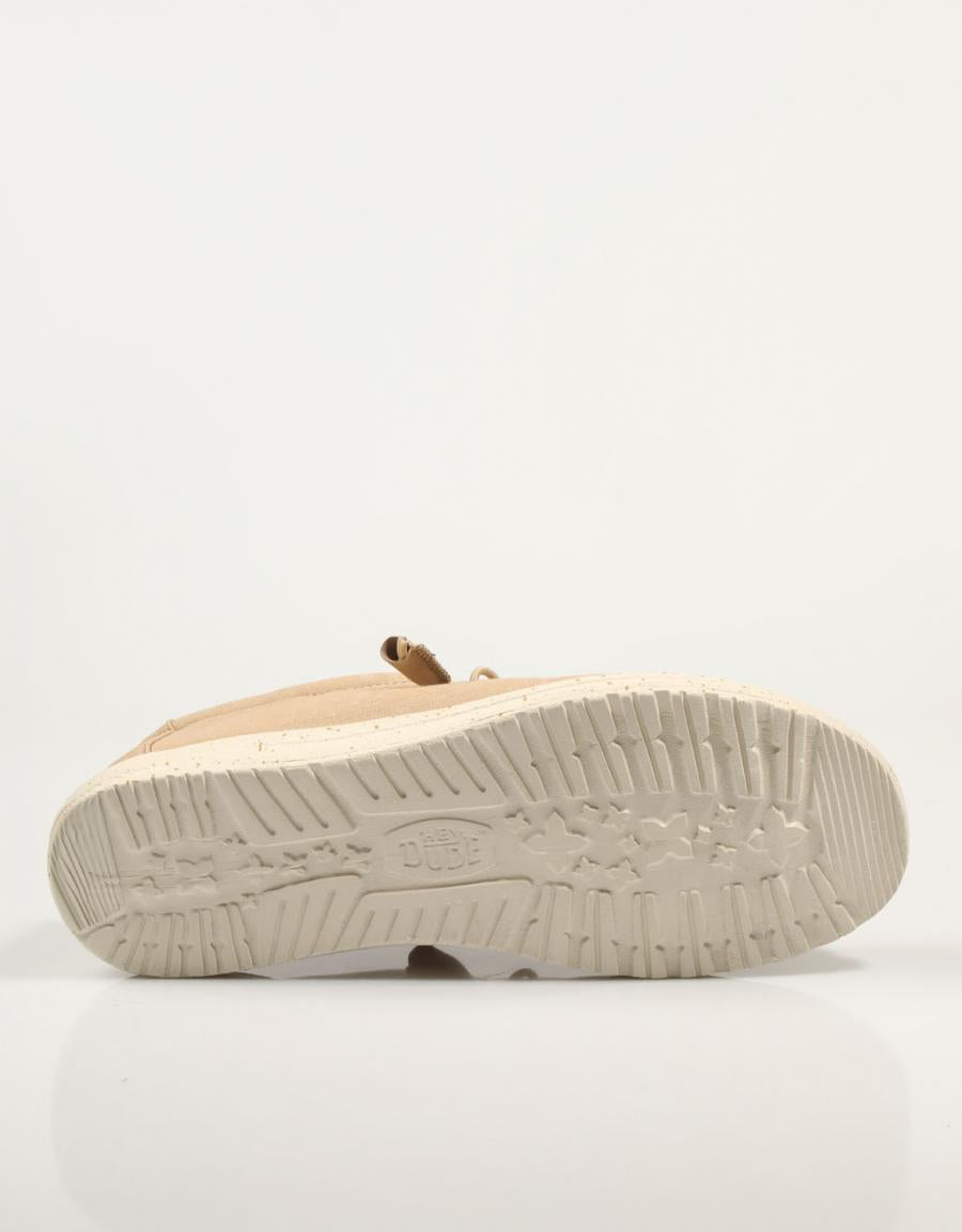 ZAPATOS SPORT DUDE WALLY CANVAS en color Beige