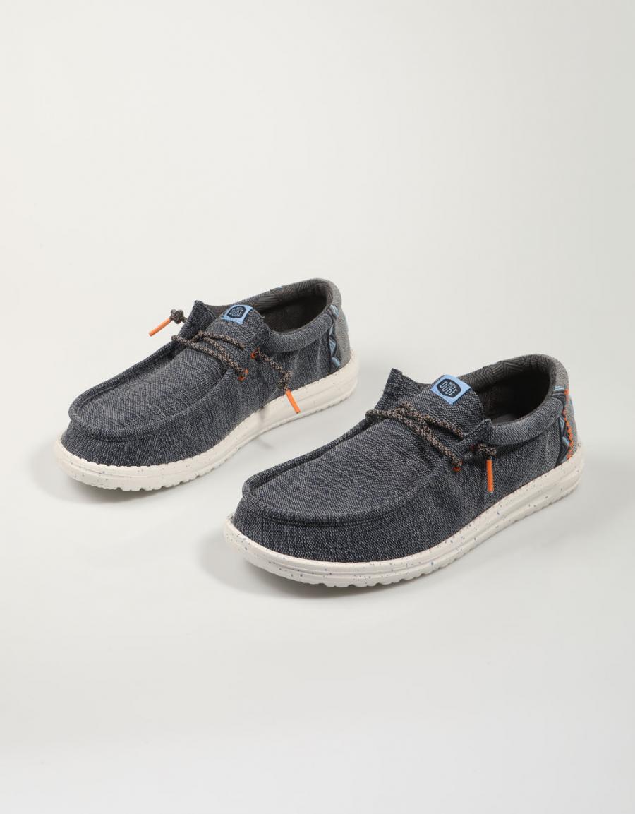 ZAPATOS SPORT DUDE WALLY COASTLINE en color Azul marino