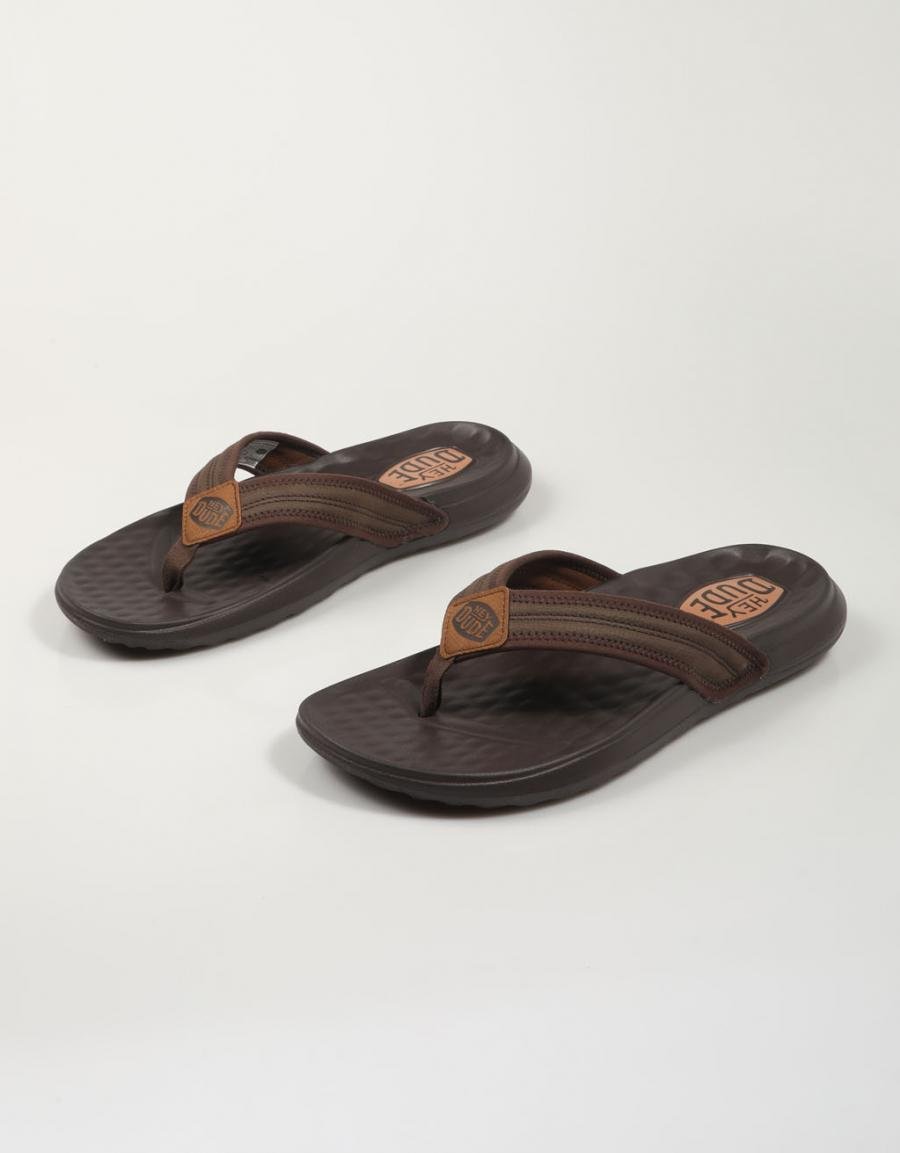 SANDALIAS DUDE MYERS FLIP CLASSIC en color Marron