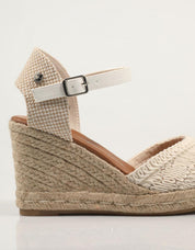 SANDALIAS XTI 142335 en color Hielo
