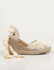 SANDALIAS XTI 142336 en color Beige