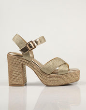 SANDALIAS XTI 142741 en color Oro