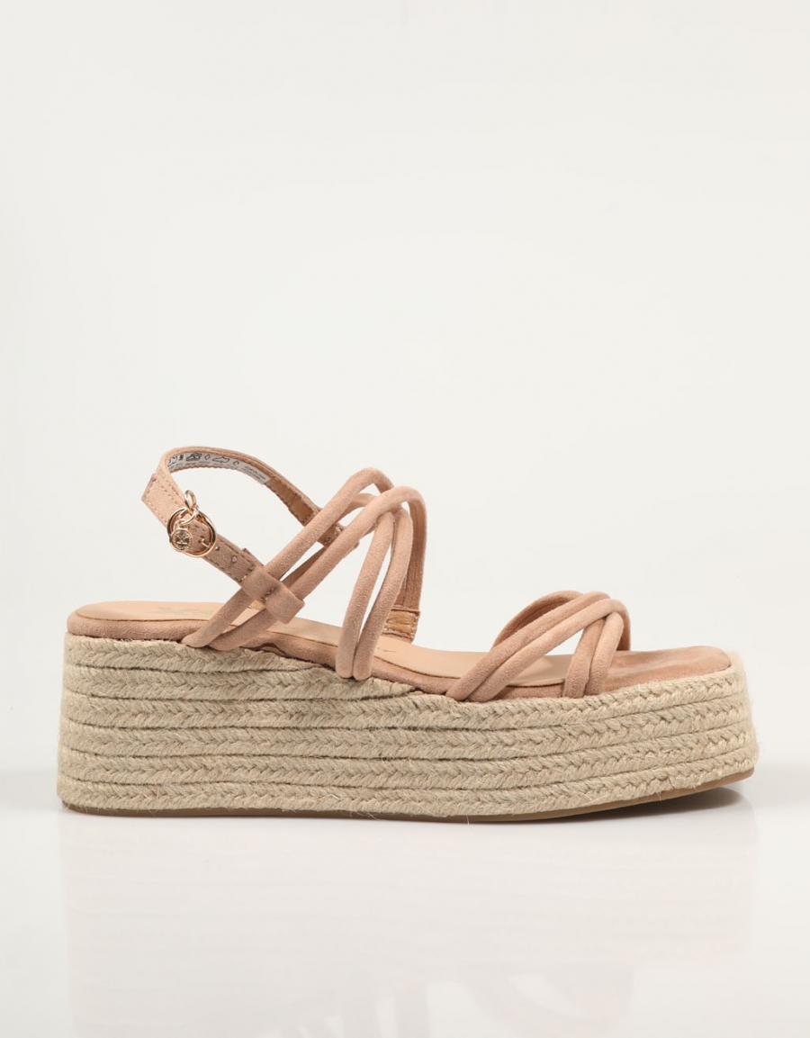 SANDALIAS XTI 142792 en color Beige